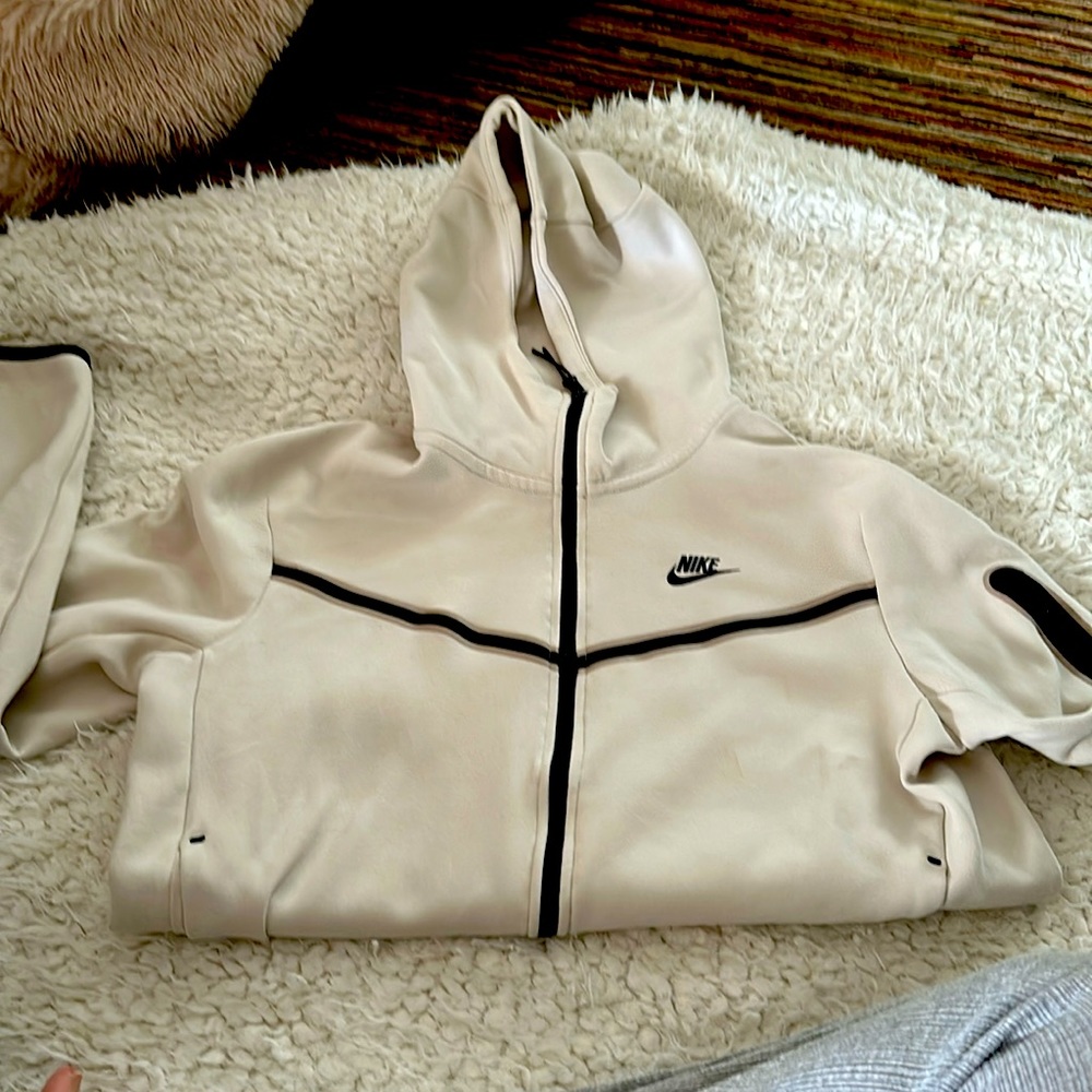 Nike tech fleece zip up jacket